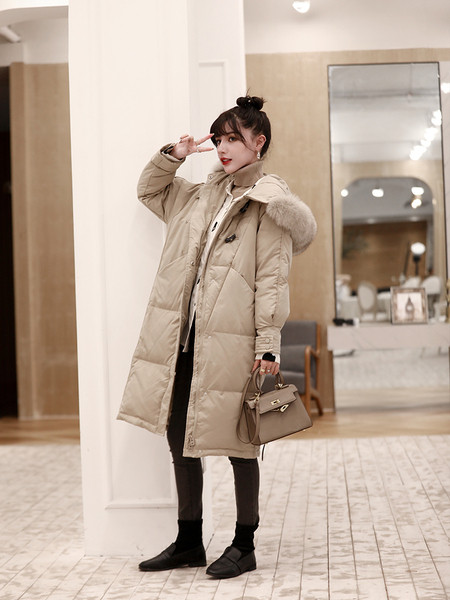 Talvine pikk naiste jope lai kapuutsiga mudel