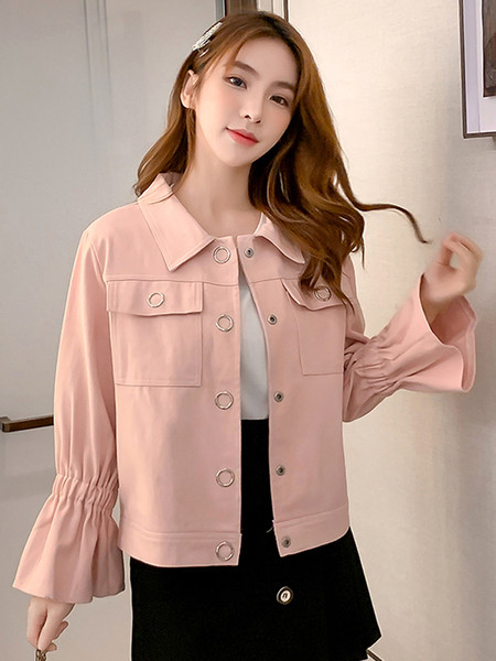 Moodne naiste jope lootose varrukate ja nööpidega