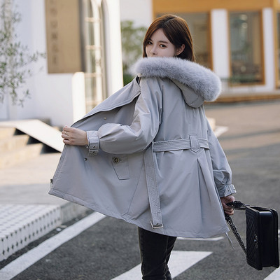 Γυναικείο χειμερινό μπουφάν με γούνα και κουκούλα