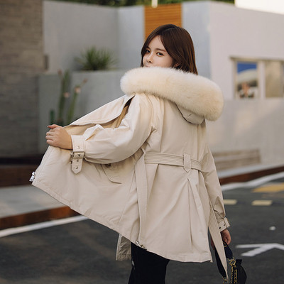 Γυναικείο χειμερινό μπουφάν με γούνα και κουκούλα