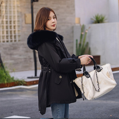 Γυναικείο χειμερινό μπουφάν με γούνα και κουκούλα