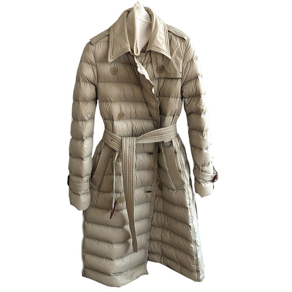 Pikk naiste veekindel jope vööga