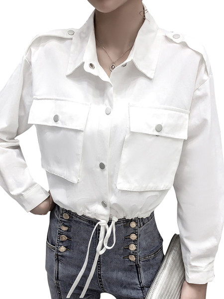 Női alkalmi kabát zsebekkel és klasszikus gallérral