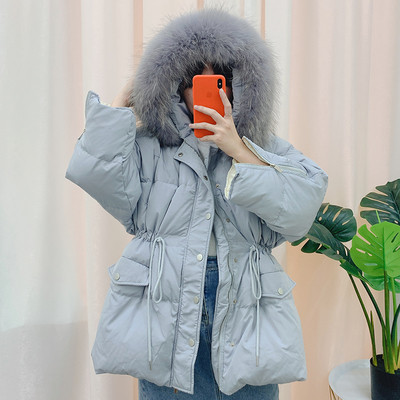 Női téli kabát elasztikus derékkal és kapucnival