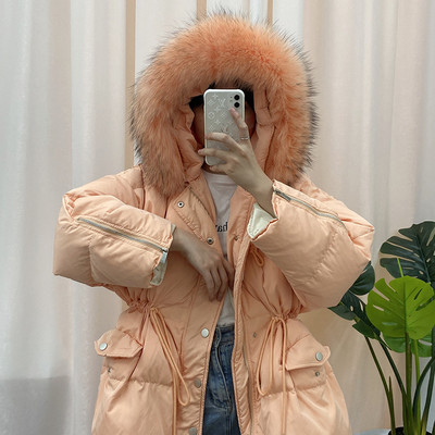 Női téli kabát elasztikus derékkal és kapucnival