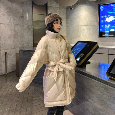 Γυναικείο χειμερινό μπουφάν με ψηλό γιακά και ζώνη