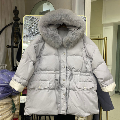 Női téli kabát kapucnival, derékban megkötővel