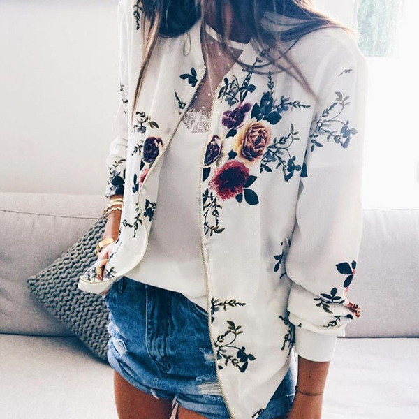 Női kabát mintával és virágmotívumokkal - két modell