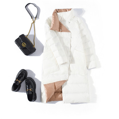 Dugačka ženska jakna s visokim ovratnikom i džepovima