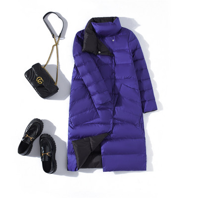 Dugačka ženska jakna s visokim ovratnikom i džepovima