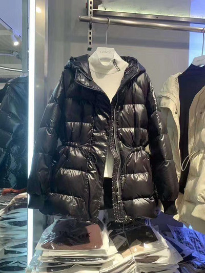 Női alkalmi kabát elasztikus derékkal és magas gallérral