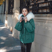 Geacă de iarnă de damă cu căptușeală caldă și puf pe glugă