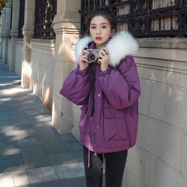 Geacă de iarnă de damă cu căptușeală caldă și puf pe glugă