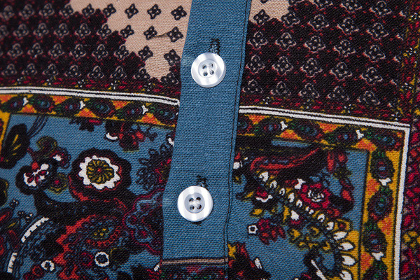 Μοντέρνα ανδρική μπλούζα με μοτίβο και κοντά μανίκια