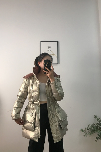 Νέο μοντέλογυναικείο χειμερινό μπουφάν με τσέπες και κουκούλα