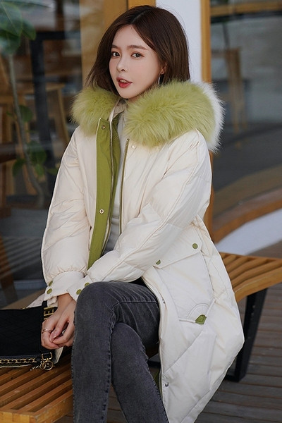 Duga zimska jakna s kapuljačom i džepovima