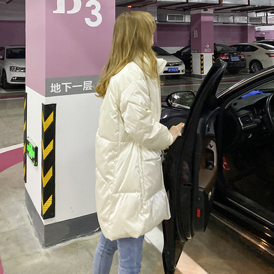 Νέο χειμερινό γυναικείο μπουφάν με ψηλό γιακά και τσέπες