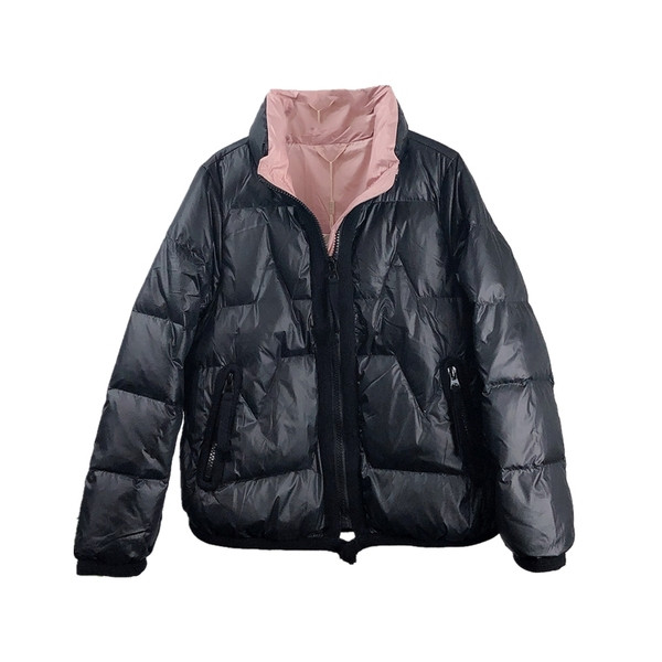 Naiste igapäevane kapuutsi ja lukuga talvejope