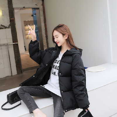 Új modell téli női kabát zsebekkel és kapucnival