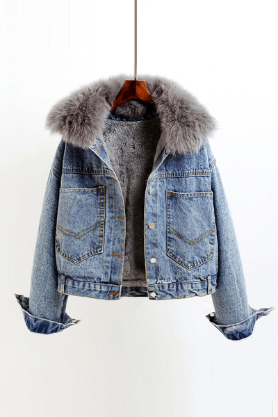 Jachetă modernă de denim de damă, cu căptușeală moale și guler în puf