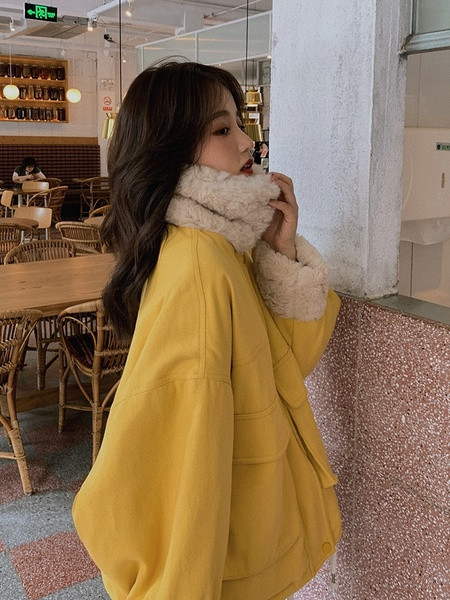 Naiste jakk sule ja taskutega - lai mudel