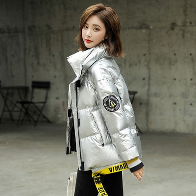 Särava efektiga ja kirjadega sügistalvine jope