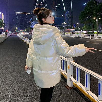 Széles női téli kabát kapucnival