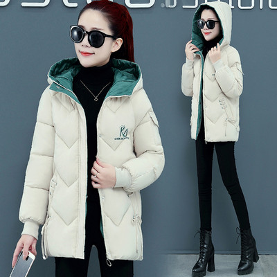 Naiste lühike talv kapuutsiga ilma udusulgedeta - keskmise pikkusega