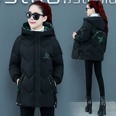 Naiste lühike talv kapuutsiga ilma udusulgedeta - keskmise pikkusega