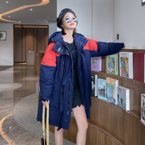 Sieviešu ikdienas ziemas jaka ar kapuci - plats modelis