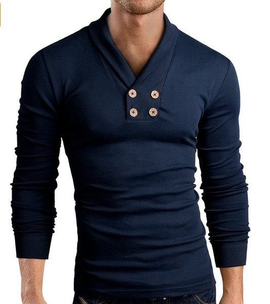 Praegune meeste liibuva nööpidega pluusiga mudel