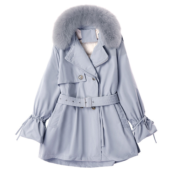 Új modell kabát közepes hosszúságú és tollas gallérral