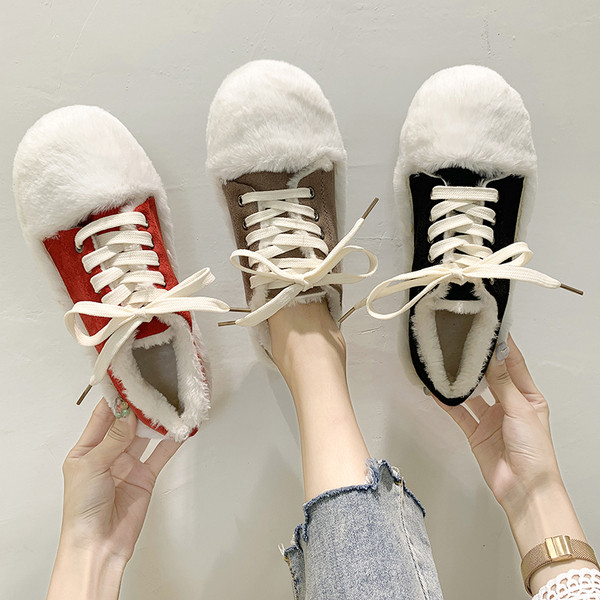 Alkalmi női tornacipő pehely és lapos talppal