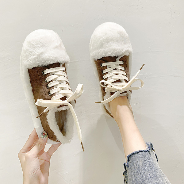 Alkalmi női tornacipő pehely és lapos talppal