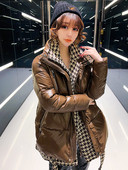 Naiste talvejope ruudulise voodri ja taskutega