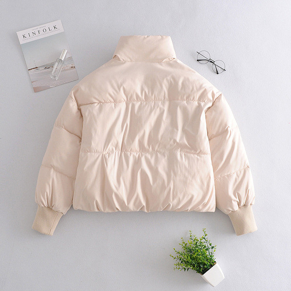 Modern női kabát magas gallérral - télire is alkalmas