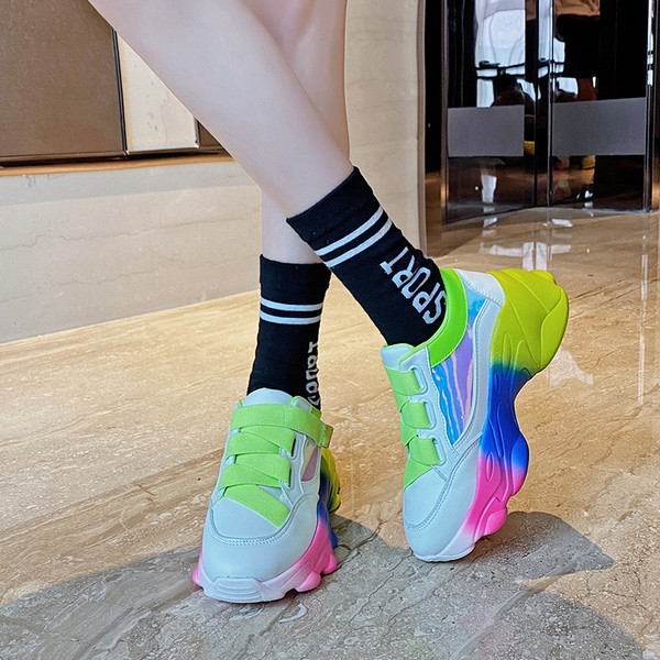 Naiste värvilised kõrge talla ja plaastriga tossud