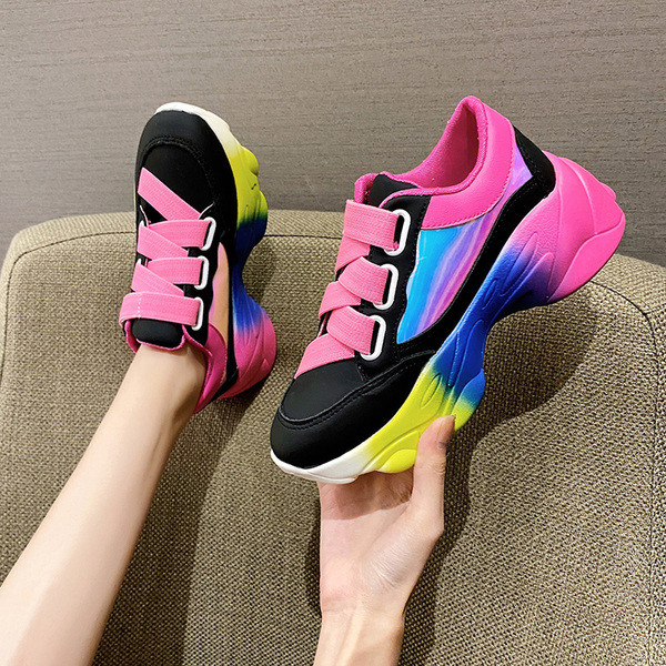 Naiste värvilised kõrge talla ja plaastriga tossud