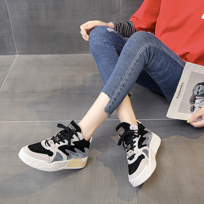 Värvilised paelte ja kõrge tallaga naiste tossud