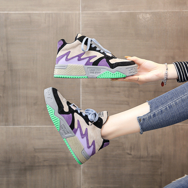 Värvilised paelte ja kõrge tallaga naiste tossud