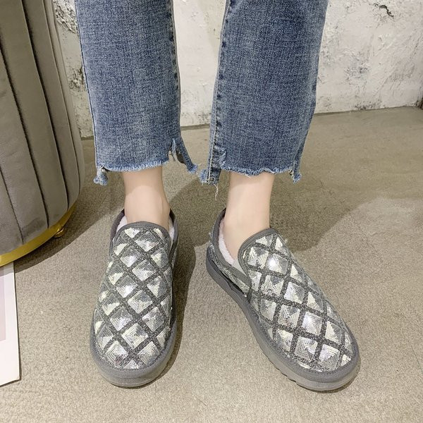 Νέο μοντέλο γυναικεία παπούτσια φθινοπώρου με μαλακή επένδυση και πούλιες