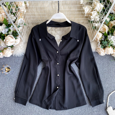 Elegantna ženska košulja Slim model s dugim rukavima i perlama na leđima