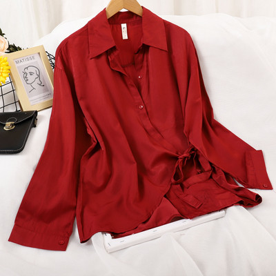 Moodne lipsude ja pikkade varrukatega naiste särk