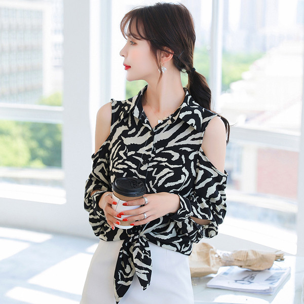 Alkalmi női ing állatmintás és kivágásokkal