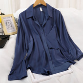 Stiilne nööpide ja pikkade varrukatega naiste särk