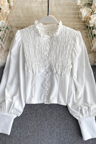 Női ing alacsony gallérral és gombokkal