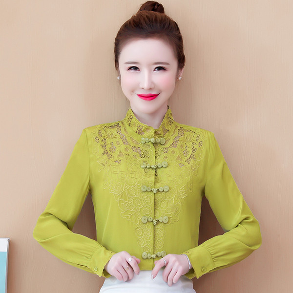 Modern női ing hímzéssel és alacsony gallérral