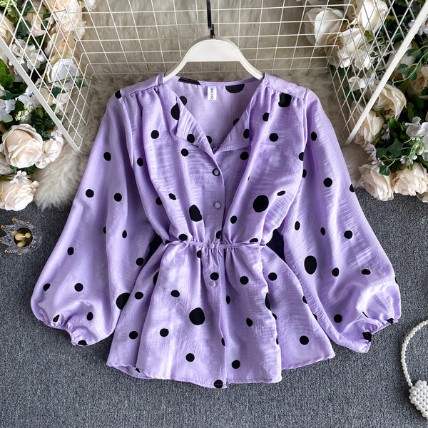 Naiste vabaaja täpiline särk elastse vöökohaga