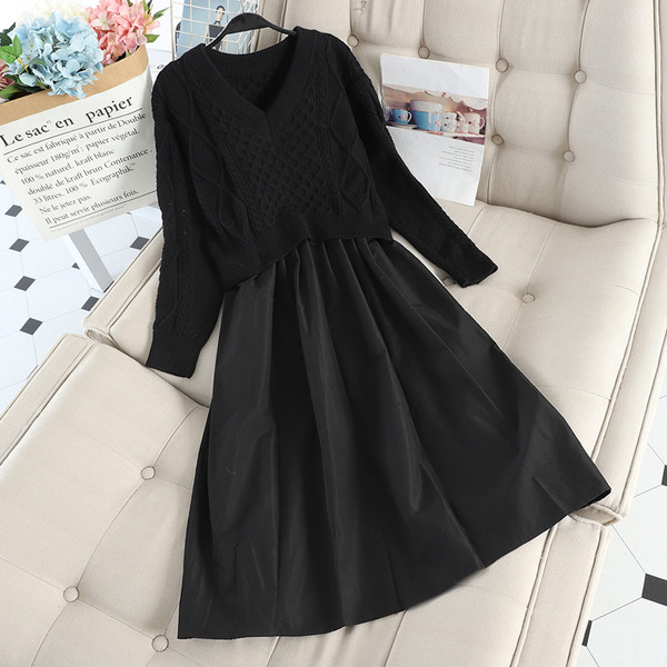 Őszi női szett ruhával és pulóverrel