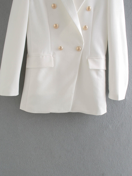 Modern női kabát és rövidnadrág szett fehér színben